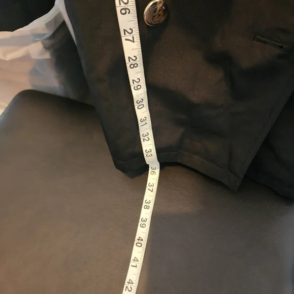 Calvin Klein women's belted rain coat. - Picture 5 of 8